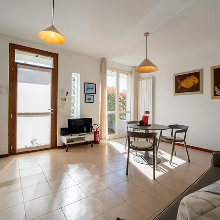 Blue By Wonderful Italy * Bellagio