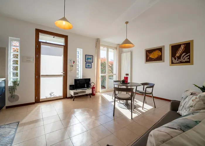 Blue By Wonderful Italy * Bellagio