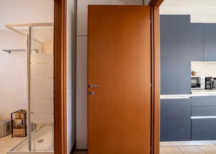 Blue By Wonderful Italy * Bellagio